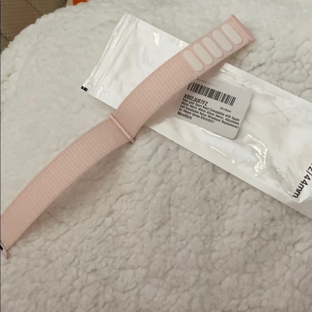 Pink apple watch band series 6/5/4/3/2/1 - Picture 2 of 4